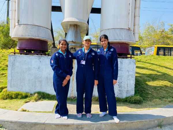 Field Trip Suresh Naik Space Center - 2023 - wakadcie